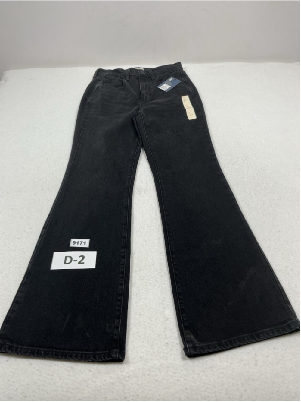 Womans NWT Universal Thread Flare High Rise Black Jeans Size 2 Short